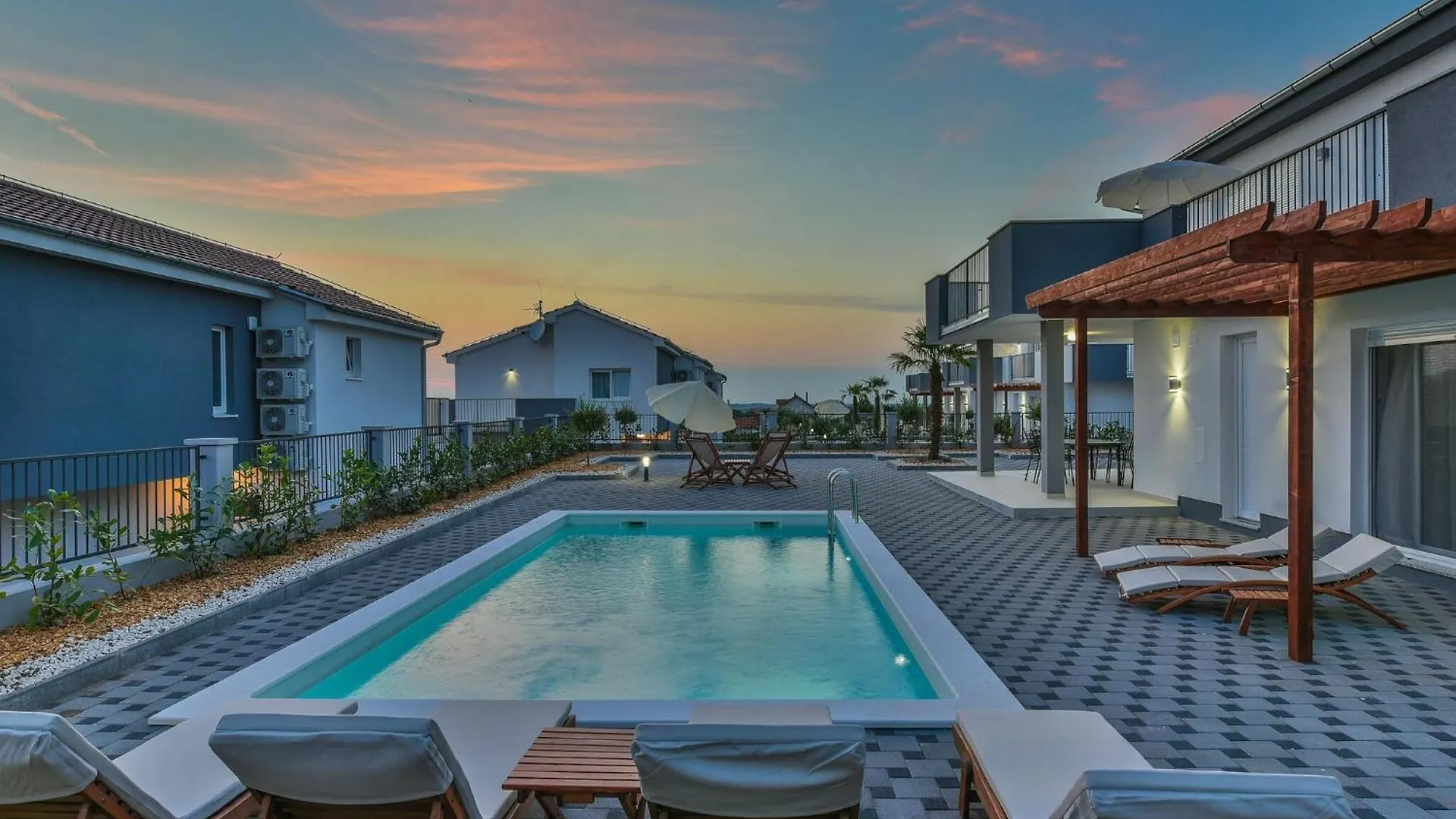 Luxury Villa With Swimming Pool And Terrace Sukosan