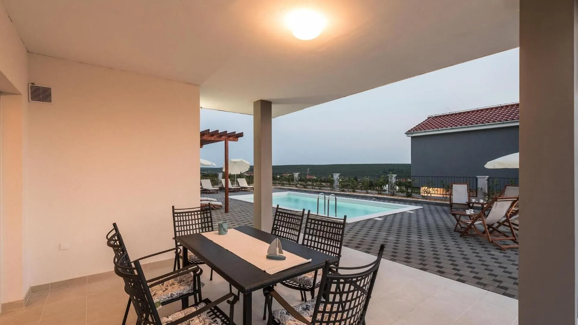 Luxury Villa With Swimming Pool And Terrace Sukosan