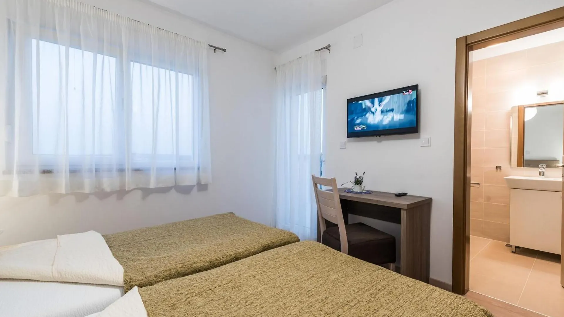 Luxury Villa With Swimming Pool And Terrace Sukosan